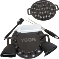 YUGN BLACK Poffertjespan Poffertjesmaker 6 Delige Set - 19 Poffertjes Incl Doseerfles Kwast Poffertjesvork Siliconen Ovenwanten - Platte Onderkant Poffertjespan Inductie Poffertjespan Elektrisch - Cadeau Tip -Pot Verkoopwinkel 1198x1200 19
