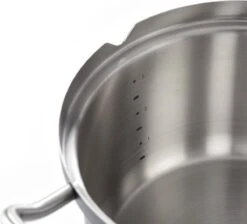 BK Q-linair Master Black Kookpannenset - 4-delig - Veilig Afgietsysteem - Inductie 23 BK Q-linair Master Black Kookpannenset - 4-delig - Veilig Afgietsysteem - Inductie -Pot Verkoopwinkel 1200x1089