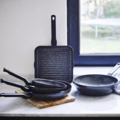 BK Universe Grillpan 26x26 Cm - Inductie - Anti-aanbak - PFAS-vrij -Pot Verkoopwinkel 1200x1200 1329