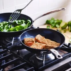 GreenPan Barcelona Infinity Pro Koekenpan 32cm - Zwart - Inductie - PFAS-vrij 39 GreenPan Barcelona Infinity Pro Koekenpan 32cm - Zwart - Inductie - PFAS-vrij -Pot Verkoopwinkel 1200x1200 868