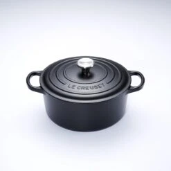 Le Creuset Signature Braadpan - 4,2 L - 24 Cm - Zwart -Pot Verkoopwinkel 1200x1200 981