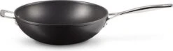 LE CREUSET - Les Forgees - Wokpan 30cm -Pot Verkoopwinkel 1200x356 1