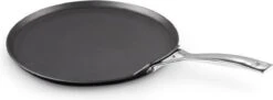 Le Creuset Les Forgees Pannenkoekpan 28cm -Pot Verkoopwinkel 1200x441