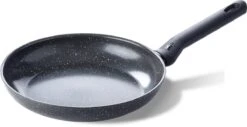 BK Universe Koekenpan Ø 24cm - Inductie - Anti-aanbak - PFAS-vrij -Pot Verkoopwinkel 1200x619 1