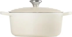 Le Creuset Braadpan Signature Meringue - ø 24 Cm / 4.2 Liter 9 Le Creuset Braadpan Signature Meringue - ø 24 Cm / 4.2 Liter -Pot Verkoopwinkel 1200x622 3