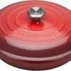 Le Creuset Braadpan Campagnard - Ø30 CM - Gietijzer - Kersenrood 2 Le Creuset Braadpan Campagnard - Ø30 CM - Gietijzer - Kersenrood -Pot Verkoopwinkel 1200x648 2