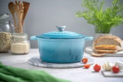 Nuovva Gietijzeren Braadpan Antiaanbaklaag Met Deksel - Sudderpan Blauw - Rond - Ø24 Cm - 4,7 Liter - 100% PFAS & PFOA Vrij - Geschikt Voor Alle Warmtebronnen - Elektrisch - Gas - Halogeen - Inductie – Keramisch 12 Nuovva Gietijzeren Braadpan Antiaanbaklaag Met Deksel - Sudderpan Blauw - Rond - Ø24 Cm - 4,7 Liter - 100% PFAS & PFOA Vrij - Geschikt Voor Alle Warmtebronnen - Elektrisch - Gas - Halogeen - Inductie – Keramisch -Pot Verkoopwinkel 1200x800 211