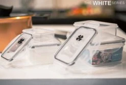 The White Series - Keramische Pannenset Met Glazen Deksels - Inclusief Set Vershoudbakjes - Zwart -Pot Verkoopwinkel 1200x813 7