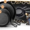 Ocina Gietijzeren Pan – Set Van 3 Stuks – ø25cm, ø19.5cm En ø16cm - Skillet - Koekenpan – Hapjespan – Koekenpan Inductie – Koekenpannenset - Gietijzeren Pan Bbq - Gietijzer - Incl. Receptenboek -Pot Verkoopwinkel 1200x814 3