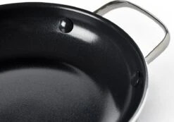 Dagelijkse Kost Door Jeroen Meus - Koekenpan ø24cm - Inductie - Anti-aanbak - PFAS-vrij -Pot Verkoopwinkel 1200x839