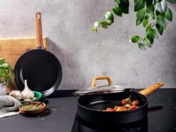 Gero Mark Hapjespan Met Deksel Ø 28 Cm - Aluminium - Inductie - PFAS-vrij 12 Gero Mark Hapjespan Met Deksel Ø 28 Cm - Aluminium - Inductie - PFAS-vrij -Pot Verkoopwinkel 1200x900 41