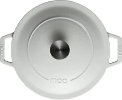 MOA Gietijzeren Braadpan - Inhoud 5,7 Liter - 26CM - Rond - Alle Warmtebronnen - Ook Voor Inductie - Gewicht 5,8 Kg - Wit - C26W -Pot Verkoopwinkel 1200x981