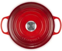 Le Creuset - Gietijzeren - Lage Braadpan - 24cm - Kersenrood -Pot Verkoopwinkel 1200x998 1