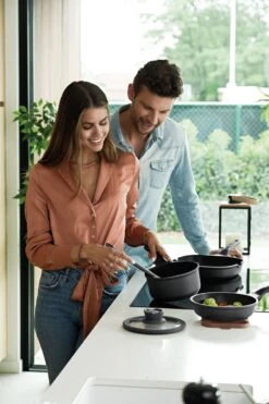 BergHOFF Steelpan Met Deksel Stone 18 Cm - Leo -Pot Verkoopwinkel 800x1200 37